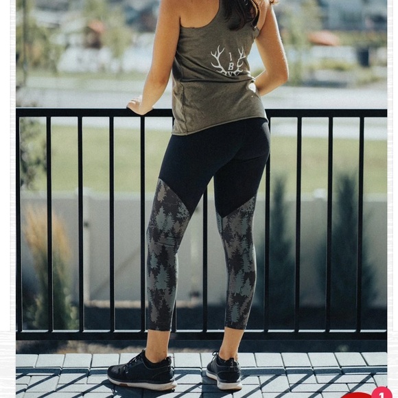 Fireside Pine Aspen/Stone Leggings Size M - Picture 1 of 12